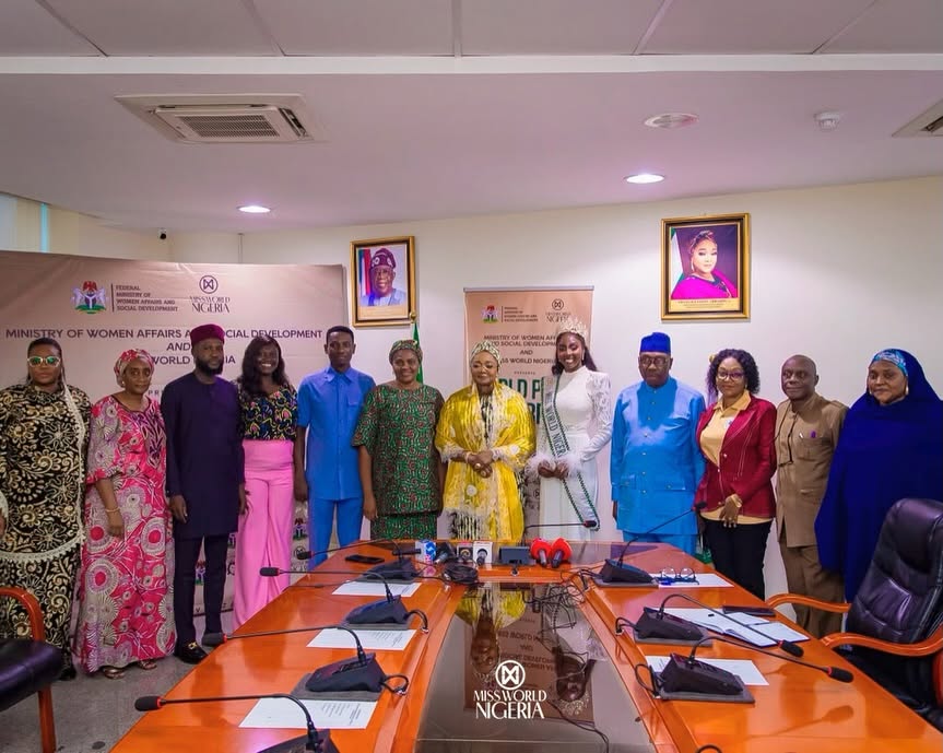 Queen Soye at the World Press Conference podium